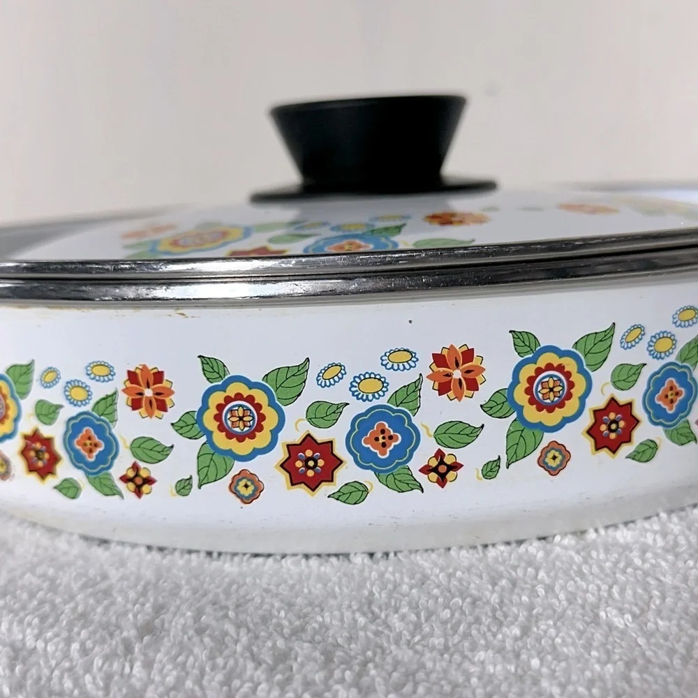 Vintage  Enamelware Crazy Flower Skillet Frying Pan With Lid Cottagecore - Picture 2 of 16